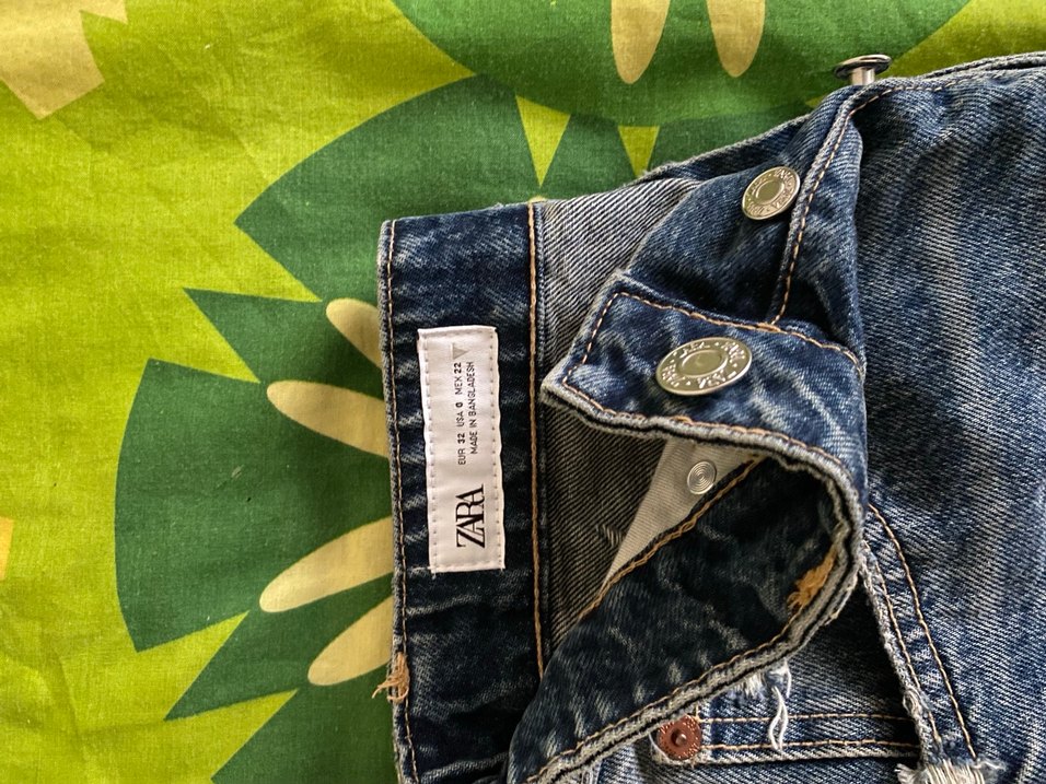 Kadın Bağcıklı Koyu Mavi Kopuk Denim Şort - Görsel 4