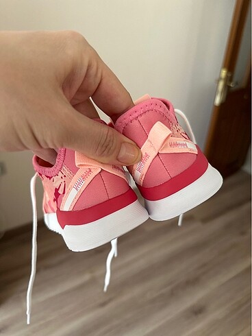 23 Beden Adidas kız bebek 23,5 numara orjinal