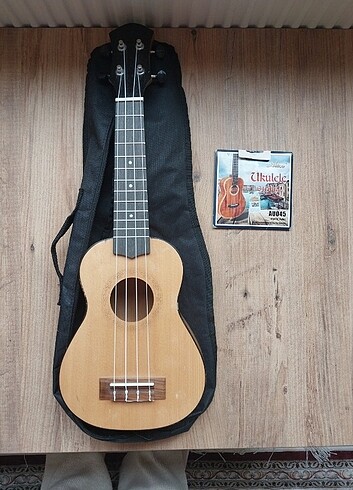 Concert ukulele