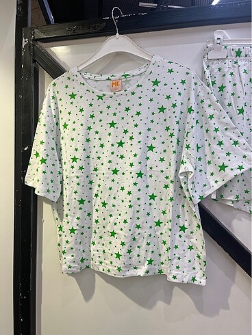 Diğer Beyaz yeşil desenli pijama takımı
