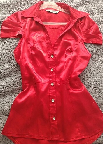 Vintage kırmızı saten gotik gömlek - Görsel 2