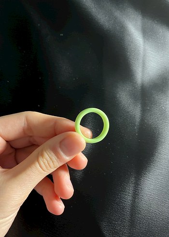 Yeşil Minimalist Kadın Yüzük - Görsel 3