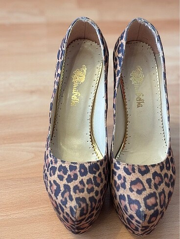 37 Beden Leopar desenli platform topuk ayakkabı