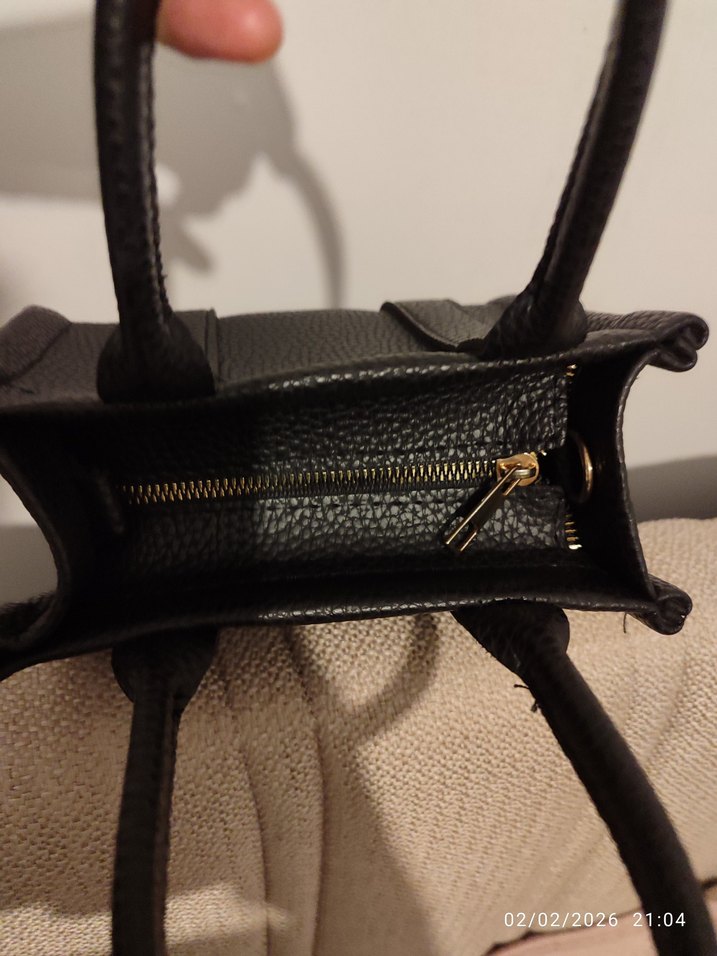 Siyah Deri Kadın Çanta - Fermuarlı, Parisli Stil - Görsel 4