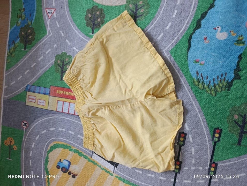 Sarı Pilili Kız Çocuk Eteği - Görsel 2