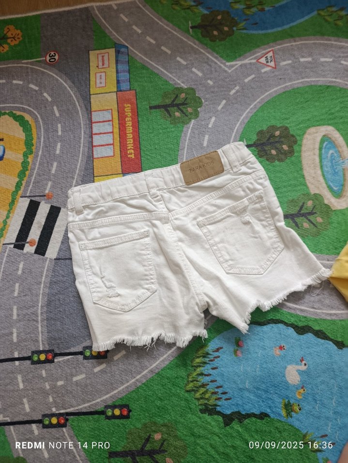 Düğmeli Beyaz Mini Kot Şort - Görsel 2