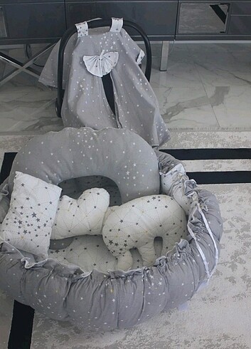 Babynest,puset örtüsü ve emzirme yastığı
