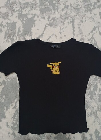 Pikachu tişört 