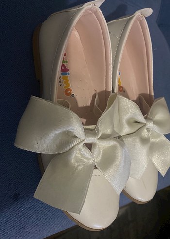 Kız Çocuk Beyaz Fiyonklu Babet Ayakkabı - Görsel 2