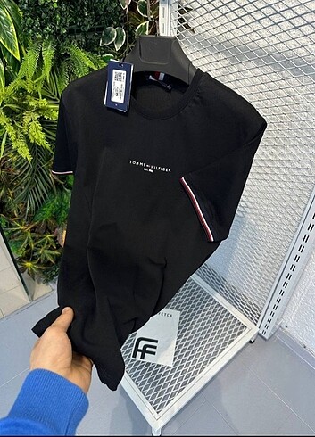 TOMMY HILFIGER T-SHİRT