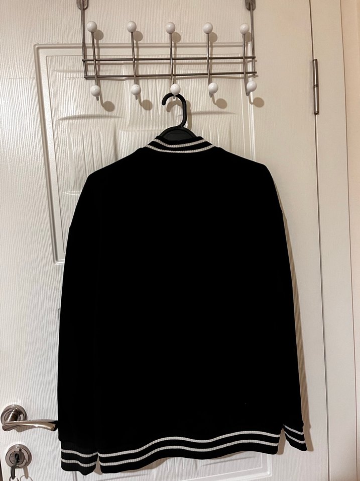 Siyah Düğmeli Kadın Ceket - Görsel 2