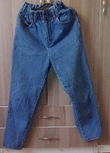 YÜKSEK BEL RAHAT KESİM BELİ LASTİKLİ JEAN