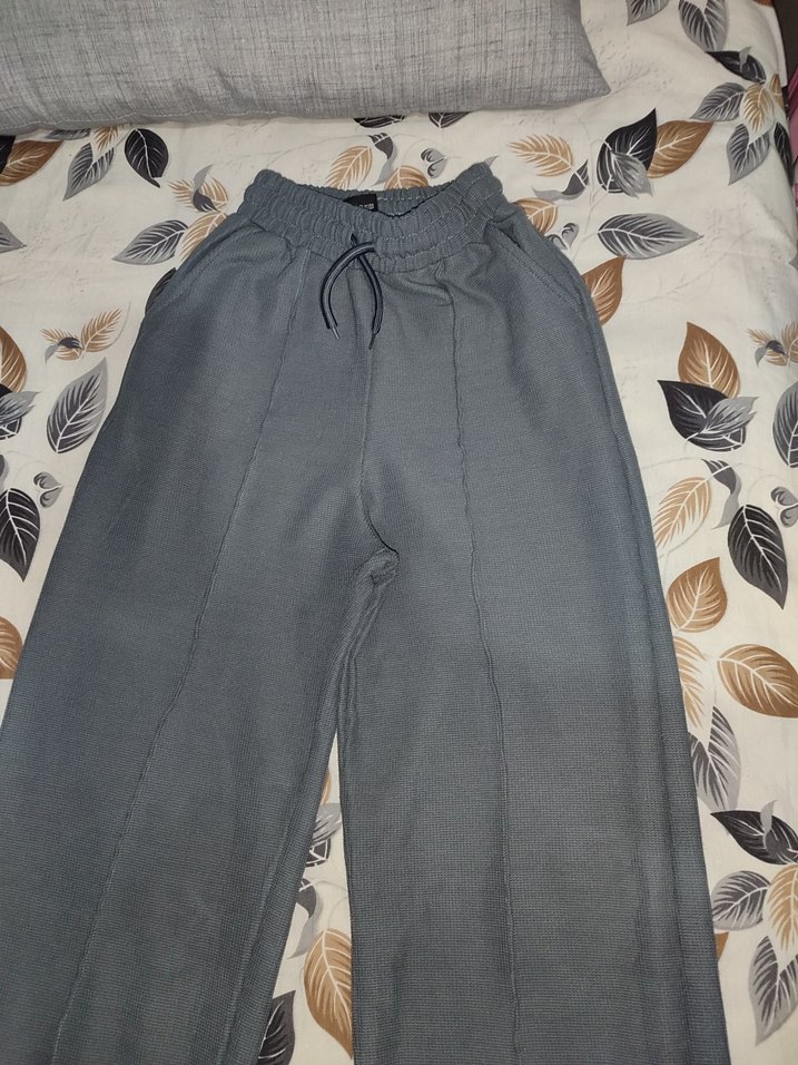 Gri Kadın Salaş Kesim Pantolon - Görsel 4