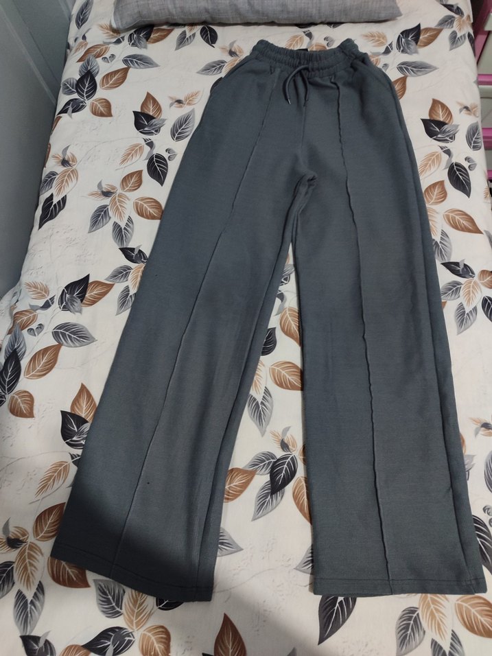 Gri Kadın Salaş Kesim Pantolon - Görsel 2