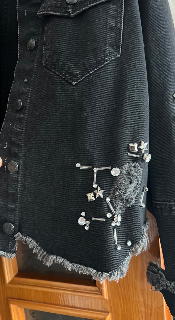 Siyah Nakışlı Düğmeli Kadın Kot Ceket - Görsel 3