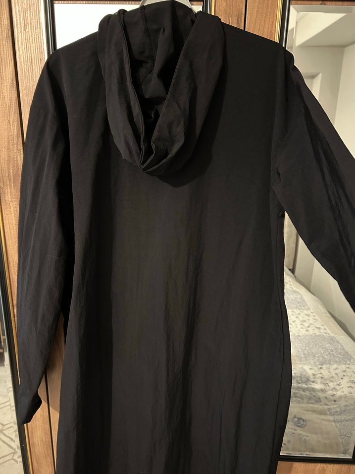 Siyah Rahat Kesim Kadın yağmurluk - Görsel 3