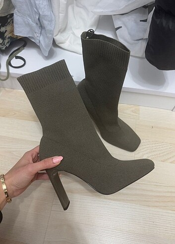 37 Beden Zara bot