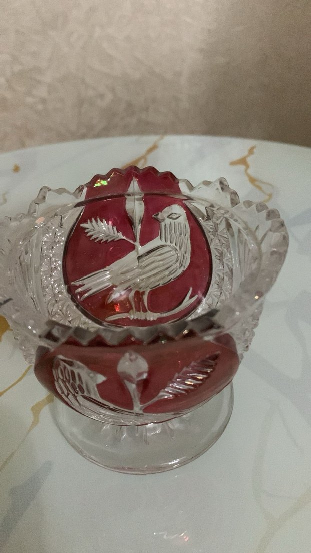 Kırmızı İşlemeli Cam Vazo - Görsel 2