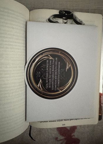 Medusanın Ölü Kumları 1-2 Kutulu Set - Görsel 4