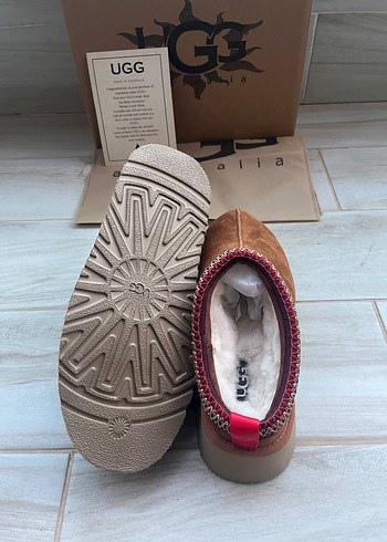 UGG Bohem Tarzı Kahverengi Süet Kadın Terlik - Görsel 4