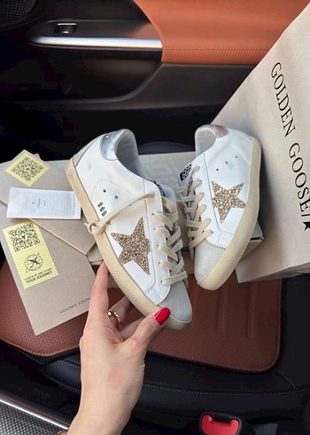 Golden Goose Deluxe 38