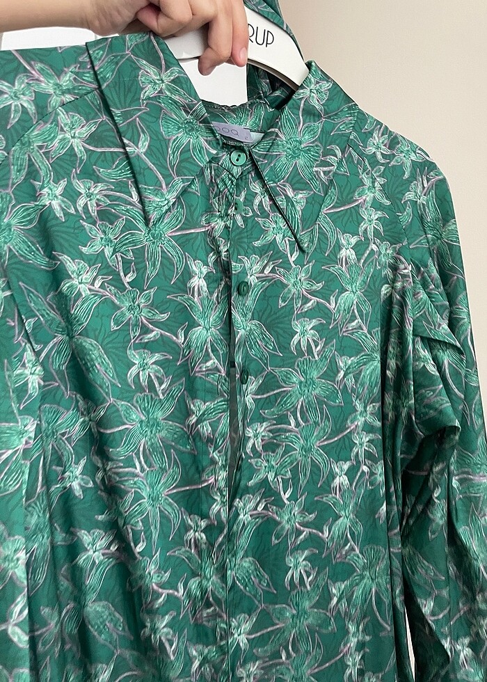 desenli saten elbise - Görsel 4