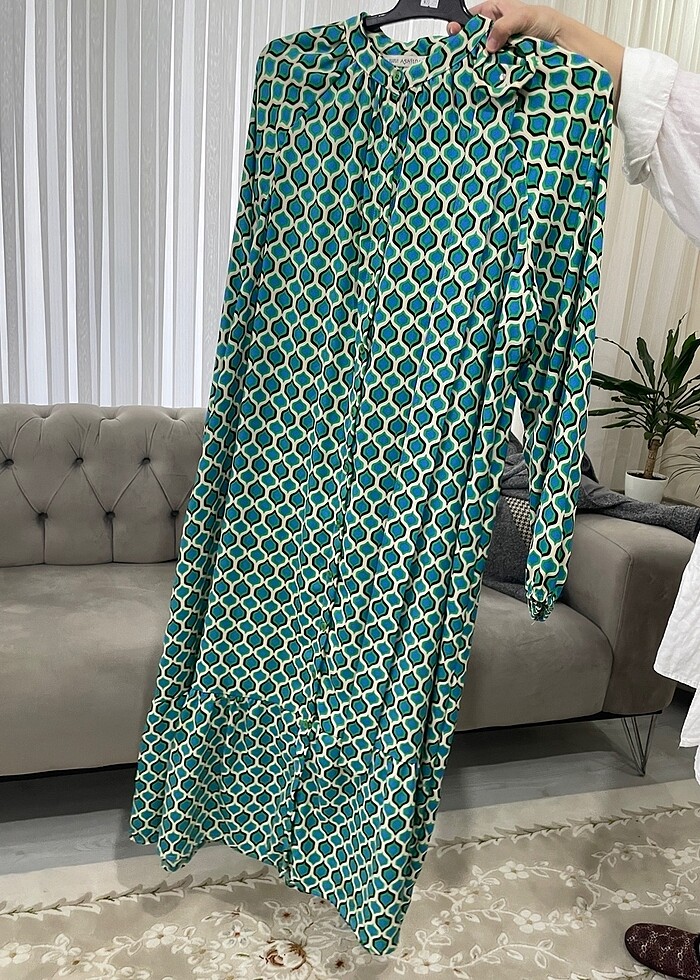 desenli saten elbise - Görsel 2