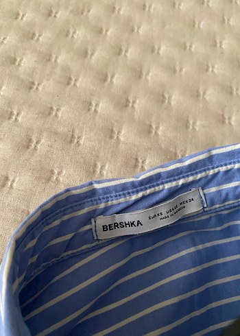 Mavi Çizgili Kadın Gömlek - Görsel 4