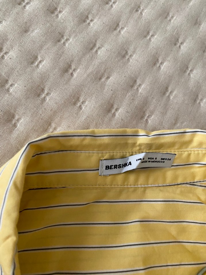 Sarı Düğmeli Uzun Kollu Kadın Gömlek - Görsel 3