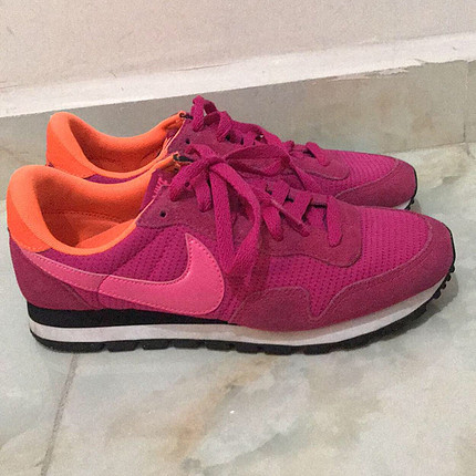Nike NIKE 38,5 NUMARA PEMBE COK AZ GIYILDI