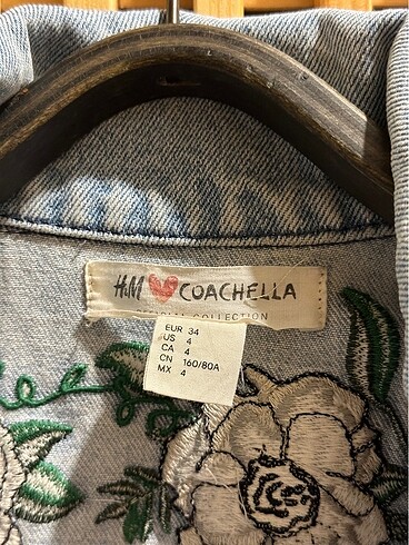 H&M İşlemeli kot ceket