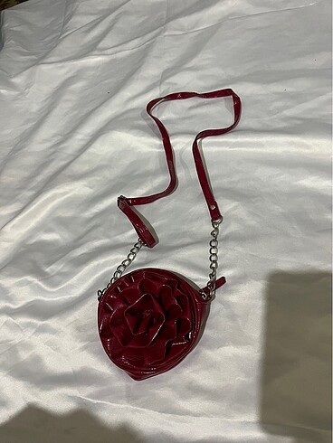 kırmızı mini çanta