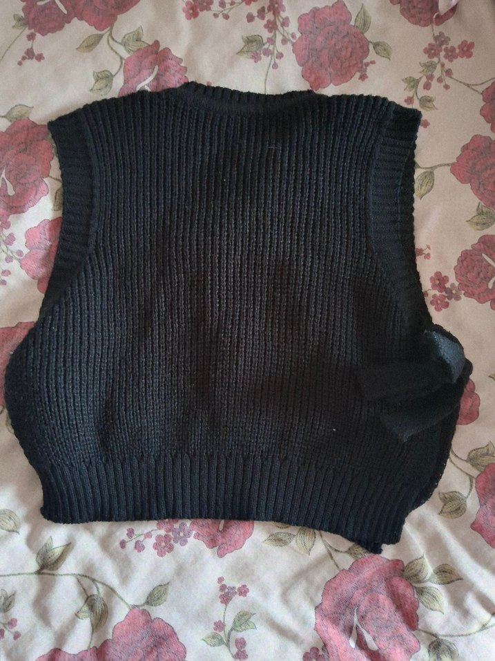 Siyah Boğazlı Yarım Kollu Triko Süveter - Görsel 2