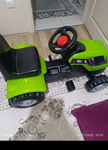 Pedallı römorklu traktör