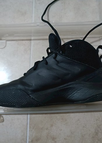 Siyah Adidas ownthegame basketbol ayakkabısı özel ilan - Görsel 2