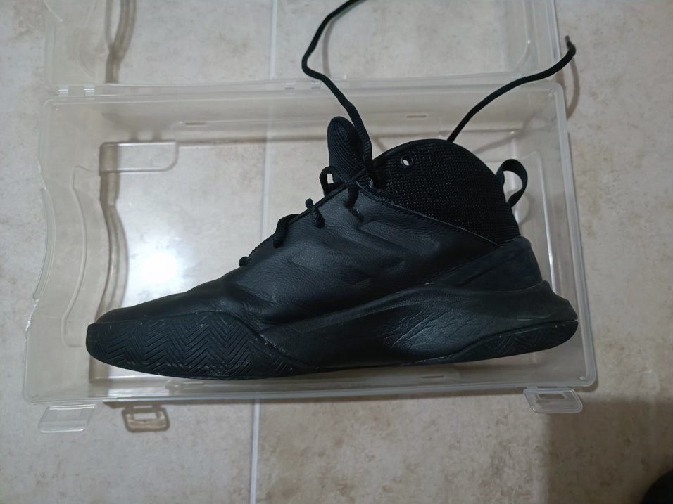 Siyah Adidas ownthegame basketbol ayakkabısı özel ilan - Görsel 2