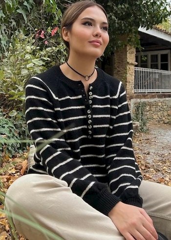 Siyah Çizgili Örgü Kadın Kazak - Görsel 2