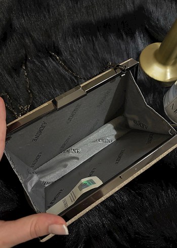 Altın Renkli Parlak Süet Kadın Portföy Çanta - Görsel 4