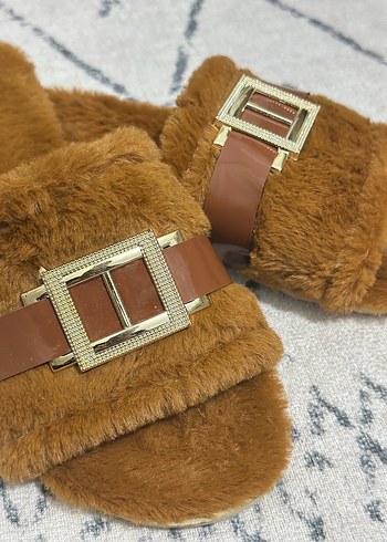 Kahverengi Tokalı Kadın Ev Terliği - Görsel 3