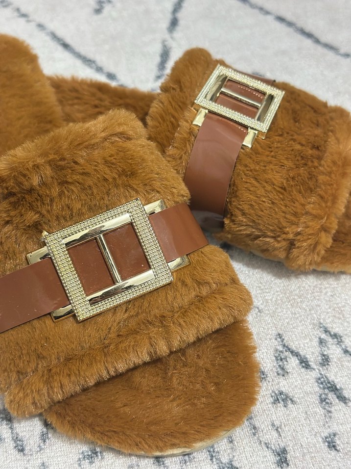 Kahverengi Tokalı Kadın Ev Terliği - Görsel 3