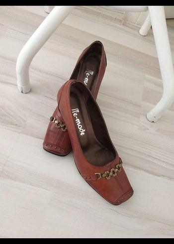 Kahverengi hakiki  Deri Tokalı Klasik Topuklu Kadın Ayakkabı - Görsel 2