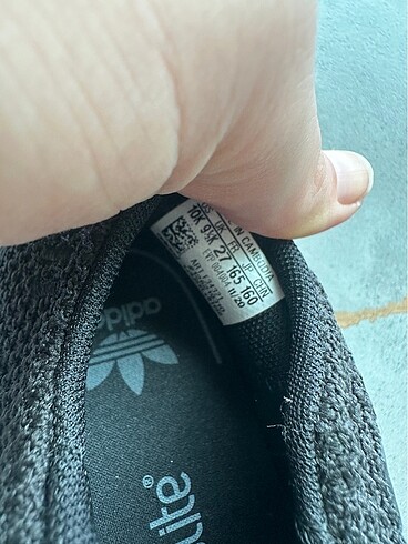 27 Beden siyah Renk Adidas orijinal
