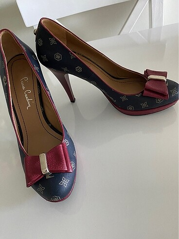 Pierre Cardin Stiletto