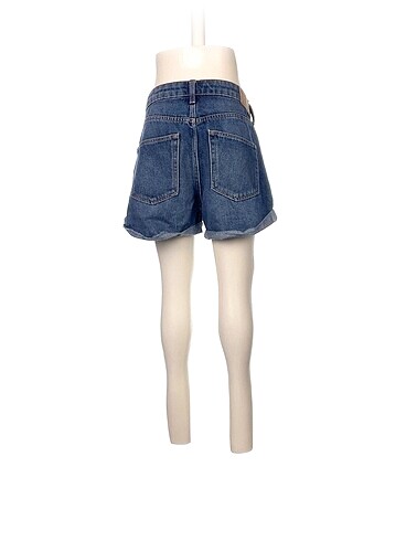34 Beden H&M Mini Şort %70 İndirimli.