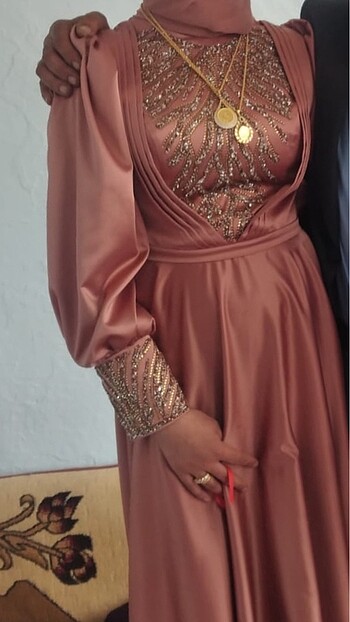 Nişan elbisesi
