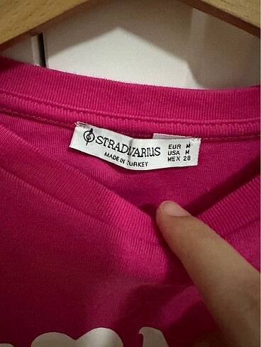 m Beden Stradivarius tişört