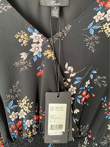 s Beden siyah Renk Mavi Jeans Çiçek Desenli Elbise