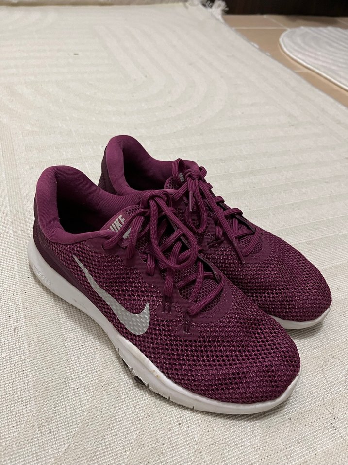 Nike Mor Bağcıklı Kadın Spor Ayakkabı - Görsel 4