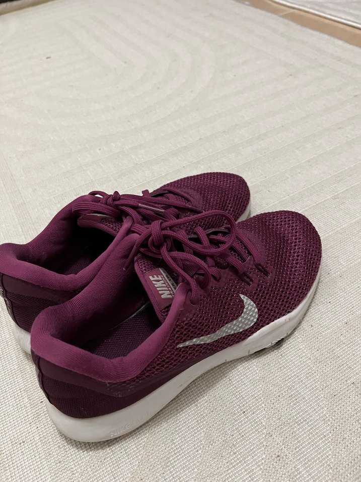 Nike Mor Bağcıklı Kadın Spor Ayakkabı - Görsel 3