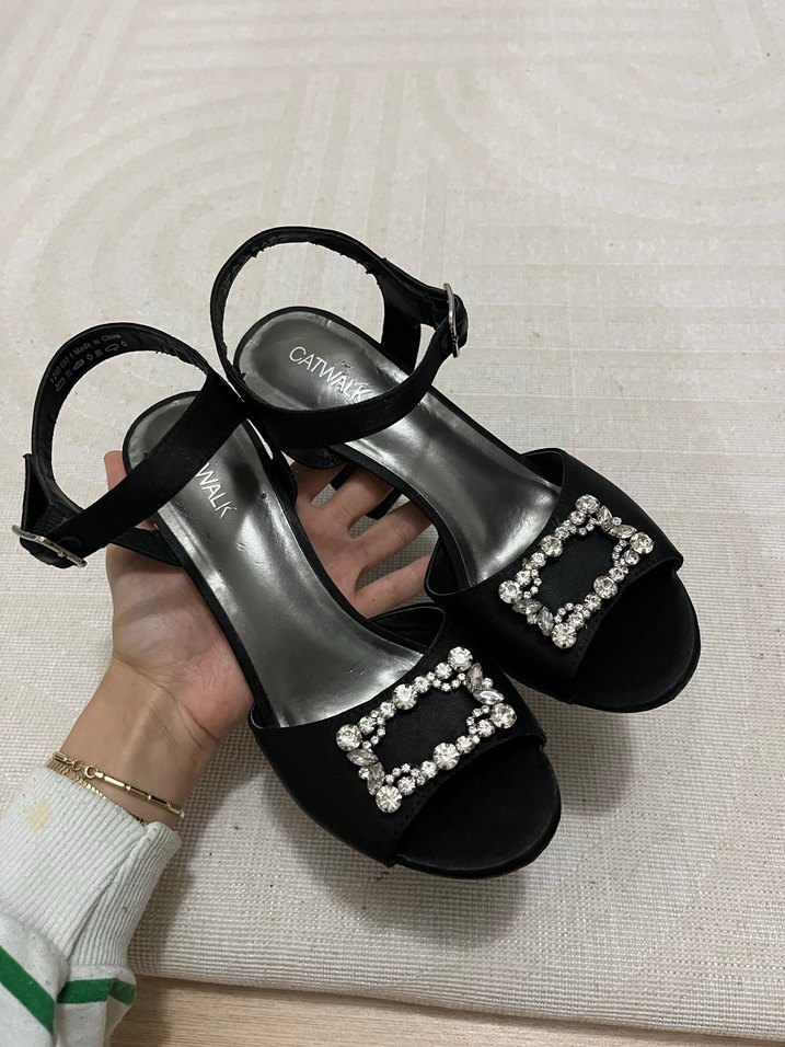 Siyah Rugan Tokalı Blok Topuklu Abiye Ayakkabı - Görsel 3